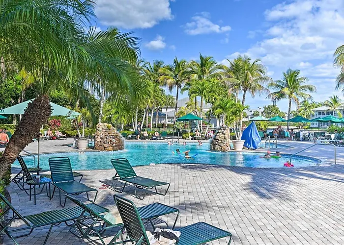 Luxury Golf Villa In Beautiful Lely Resort W/ Pool