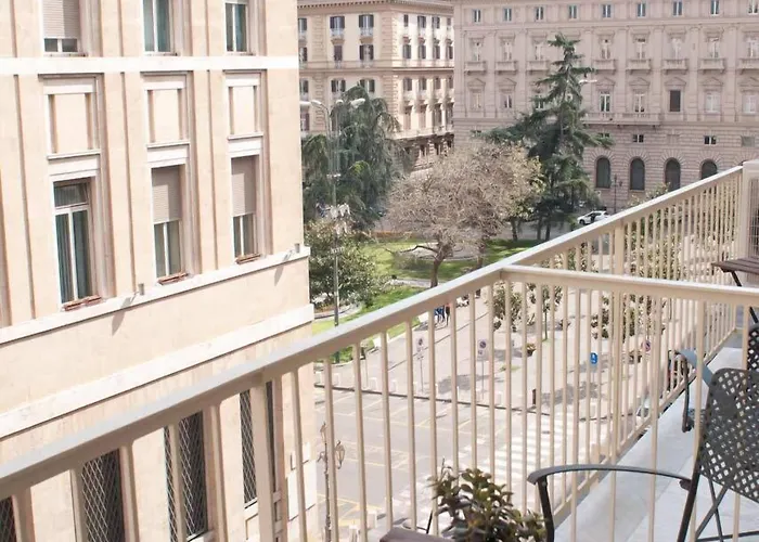 Hotel all'aeroporto: Domus Municipio